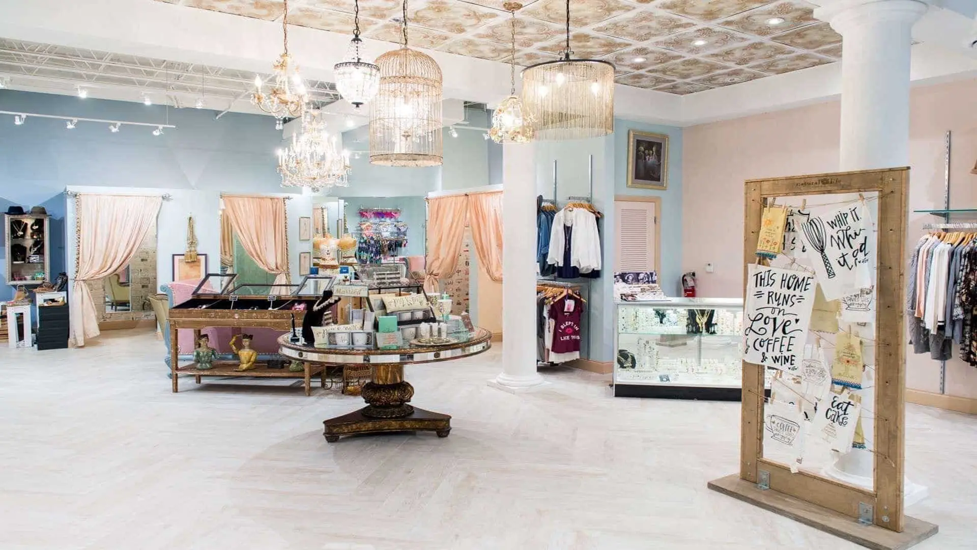 Lilac & Lilies Las Olas Boutique 3 Lilac & Lilies Las Olas Boutique interior