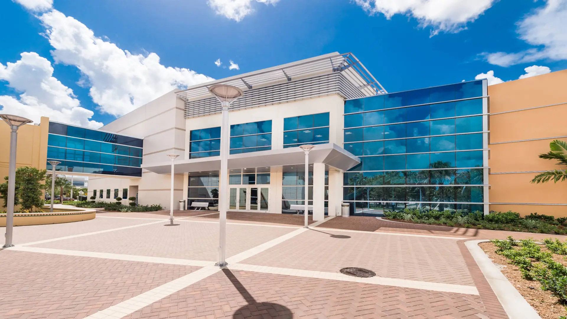 Grycon: Nova Southeastern University 260 Front of University
