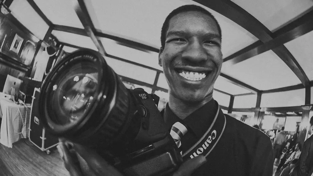 post the history behind the first photograph2 post the history behind the first photograph2