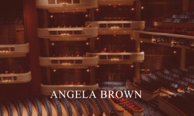 HM Angela Brown 2560x1080