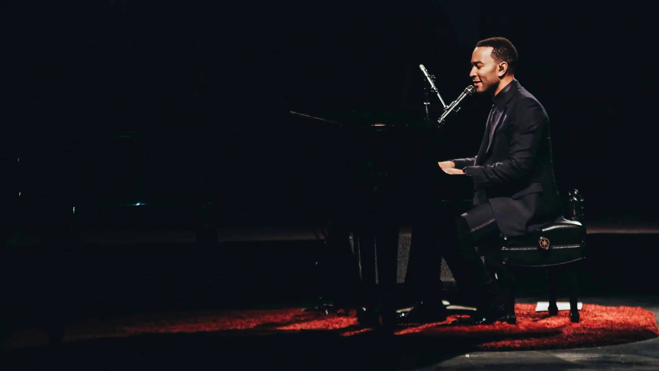 John Legend 5 Side profile of John Legend on stage