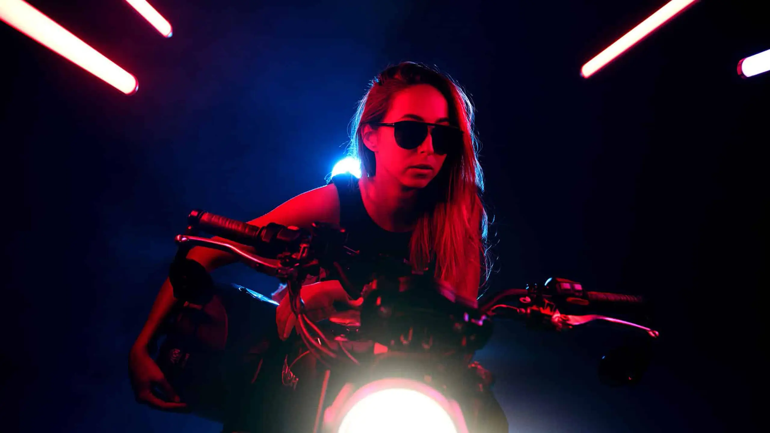 View from front of Beatriz Corbet on motorcycle