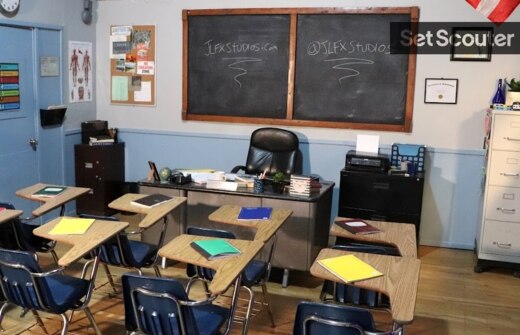 Classroom School Teacher Middle School High School College Professor Office 5