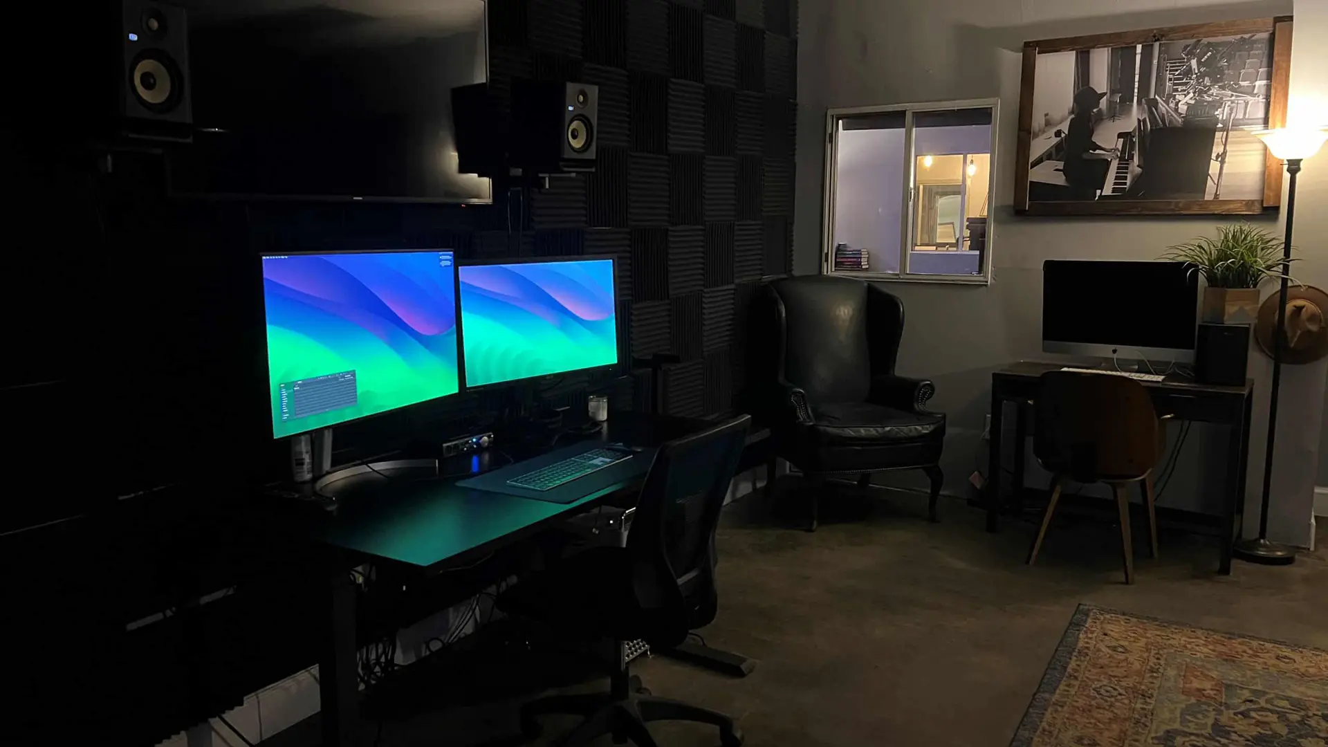 Studio Rentals Los Angeles 9 Editing bay workstation at C&I Studios