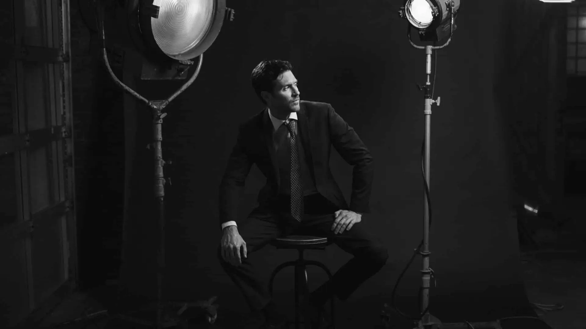 Studio Rentals Los Angeles 5 Private photo room, intimate lockable suite at C&I Studios