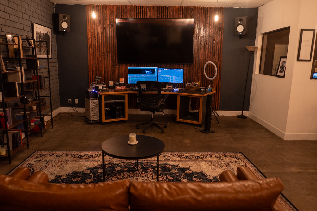la editing suite the khan 1