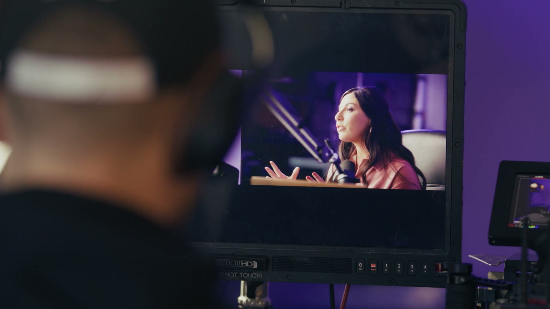 Gear 39 Director monitor on the House-17 masterclass set
