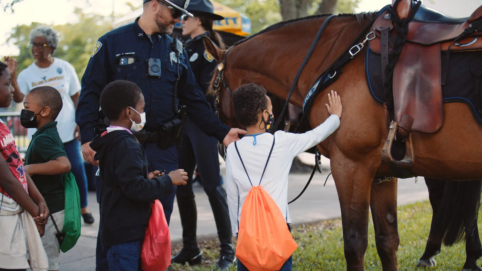 Ranger Technical Resources 7 Students meeting a mounted police officer and horse at Career City 2022