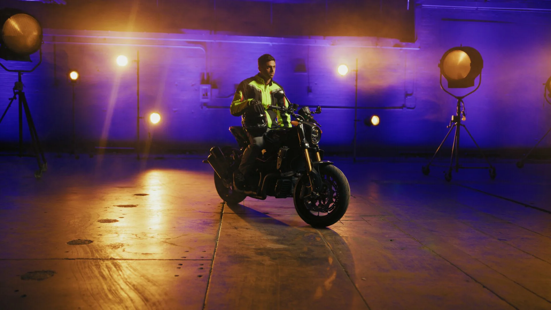 NHTSA 4 reenact moto